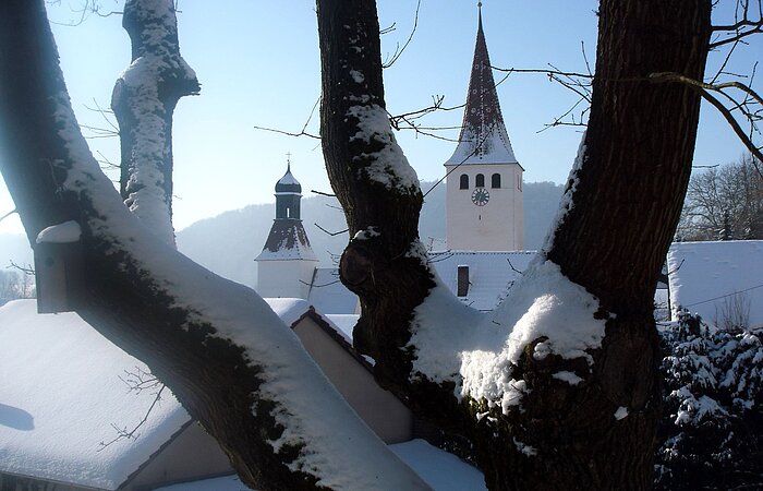 Kirchenburg Kinding im Winter