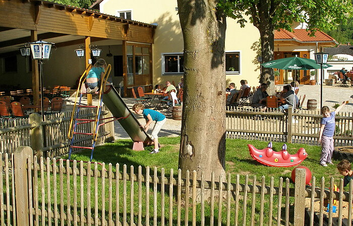 Landgasthof Zum Wolfsberg - Spielplatz