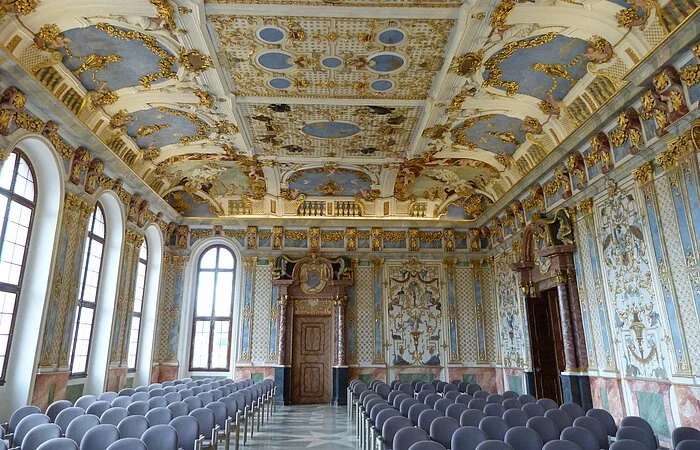 Blick in den prachtvollen Kaisersaal im ehemaligen Kloster Kaisheim.