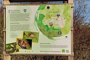 Grüne Infotafel zu Markt Berolzheim und Obstbau.