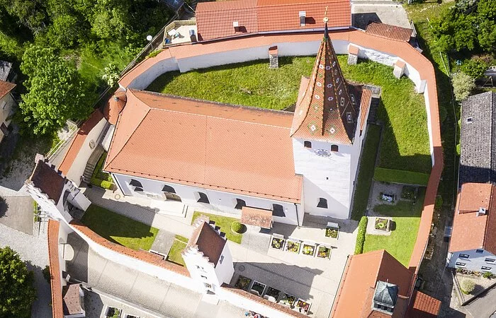 Kirchenburg in Kinding