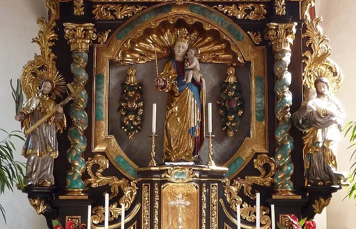 Der Altar von der Kath. Spitalkirche Maria Geburt
