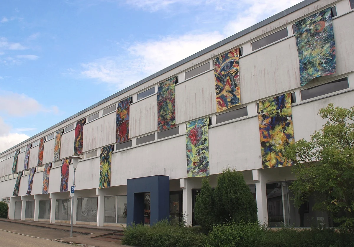 KunstMuseum Donau-Ries Kosmosfahnen von Annette Steinacker-Holst beim Kunstpfad 2019