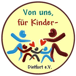 Ein brauner Kreis mit zwei großen Strichmännchen und drei kleinen dazwischen darüber die Schrift Von uns, für Kinder - unter den Strichmännchen die Schrift Dietfurt e.V.