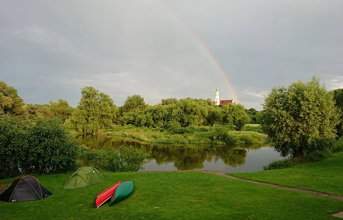 Ein Regenbogen über dem Zeltplatz am KanuClub in Donauwörth