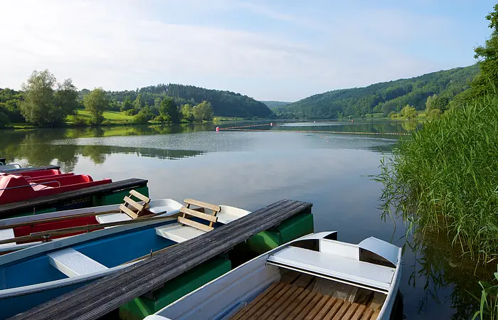 Boote am Hahnenkammsee
