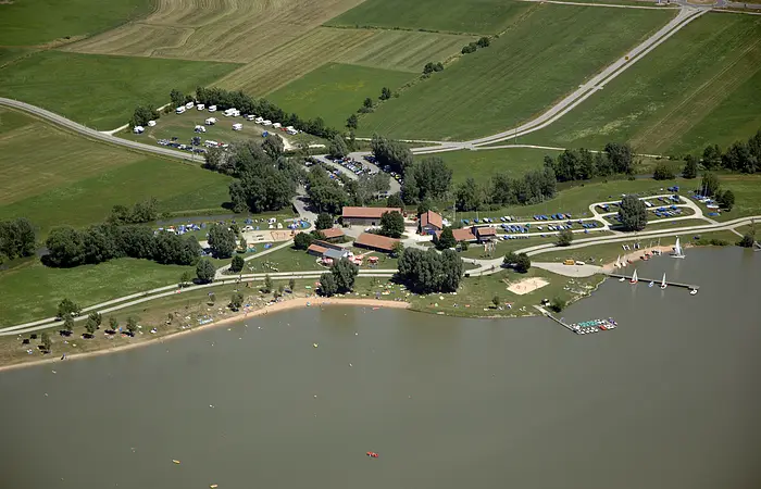 Der Wohnmobilstellplatz Muhr am See befindet sich unmittelbar am Seezentrum Muhr am See am Altmühlsee.