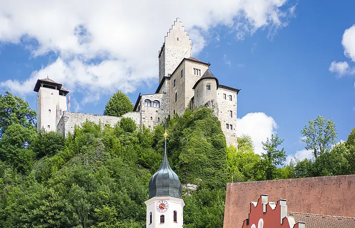 Burg und Kirche in Kipfenberg