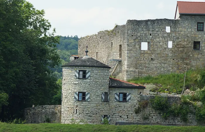 Amalienturm Mörnsheim_Suedansicht