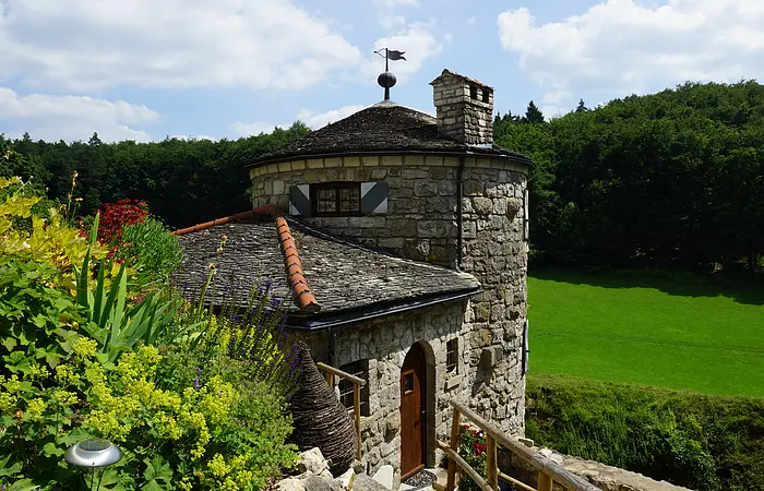 Amalienturm Mörnsheim_Außenansicht_nordwest