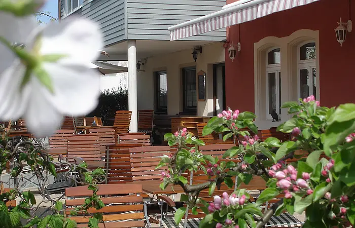 Nerreter Goldenes Lamm - Biergarten Bestuhlung