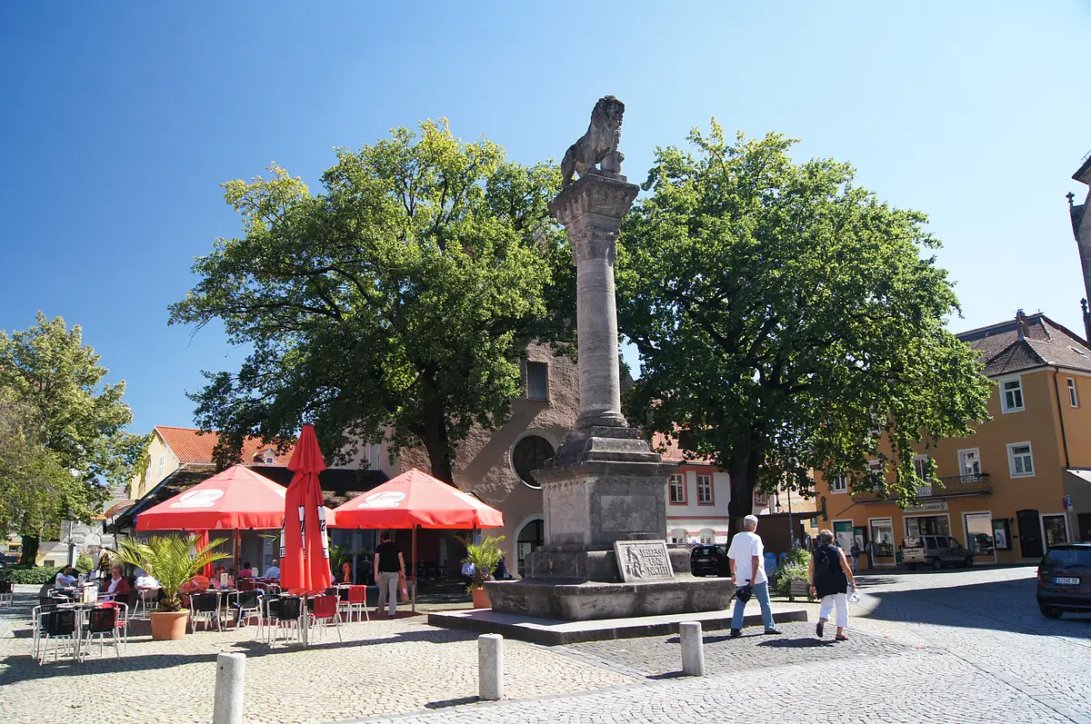 Domplatz im Sommer Domplatz Eichstätt im Sommer