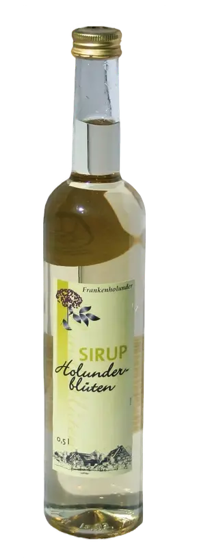 Holunderblütensirup Flasche des Holunderblütensirpus, gefüllt mir Sirup und grünem Etikett