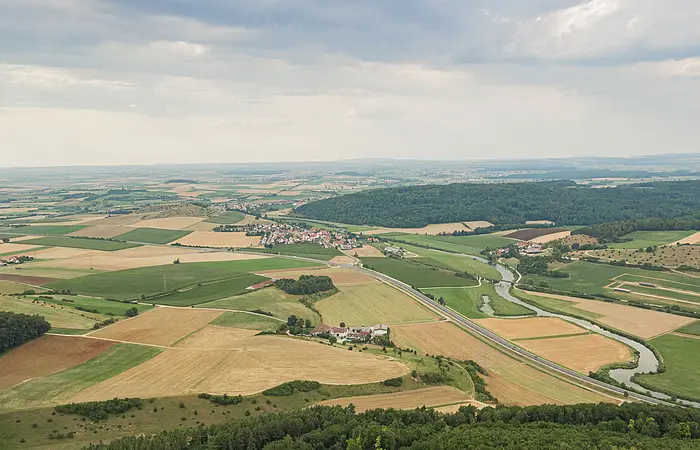 Ausblick vom Bock bei Harburg ins Ries