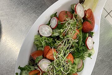 Leckerer Salat vom Braugasthof Amberger aus Kösching
